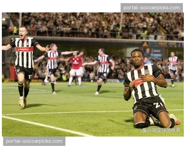 人物特写:斯特拉斯堡门将泽尔斯扑出关键点球,赛后获评全场最佳 人物特写:斯特拉斯堡门将泽尔斯扑出关键点球,赛后获评全场最佳