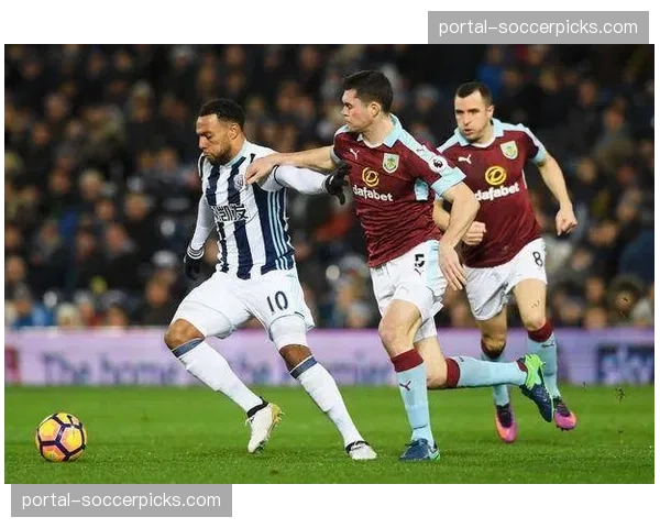 自由向法国后卫玛丽娜·约翰内斯开出保留资质报价，上赛季唯一全勤球员